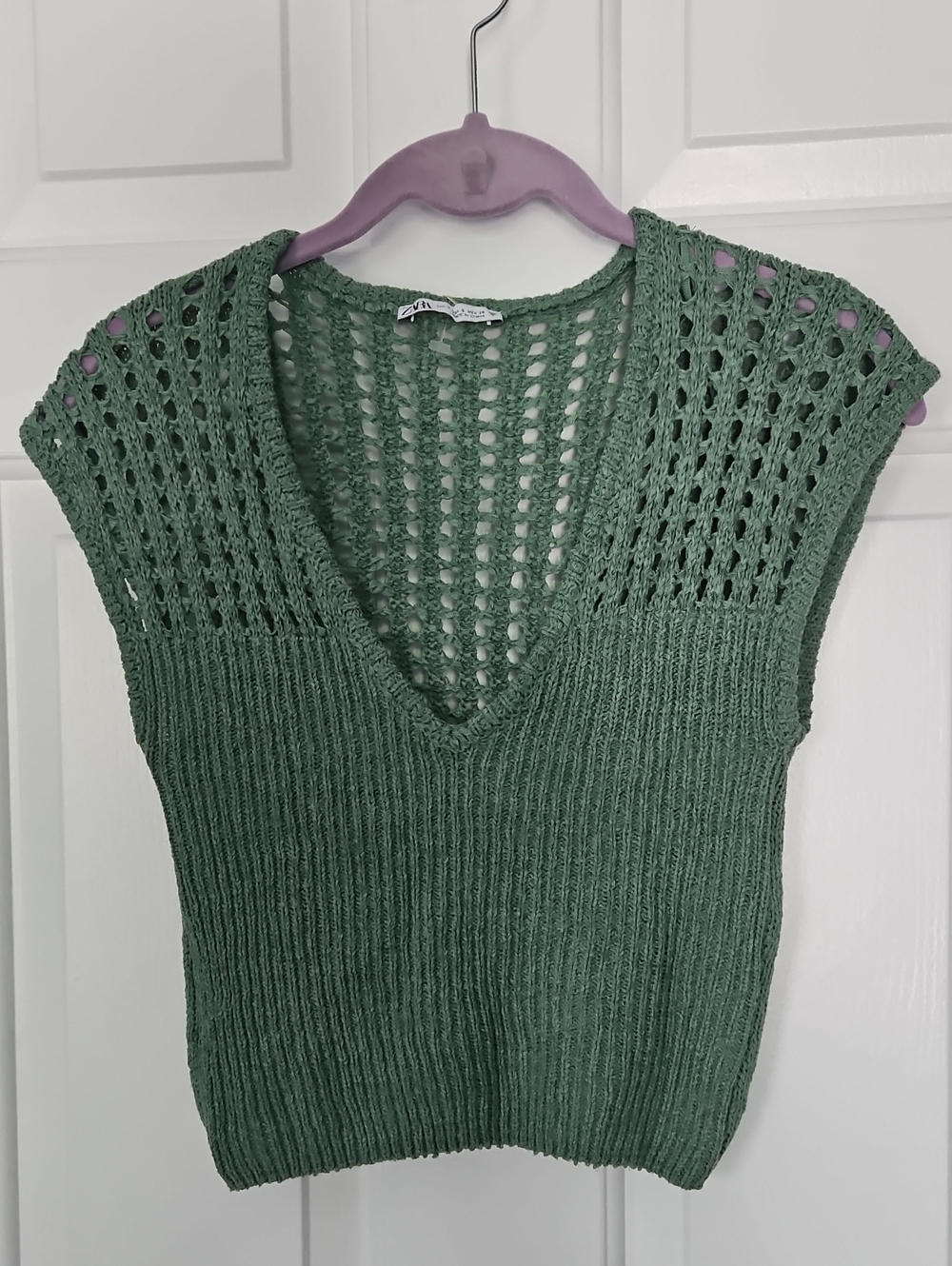 Zara Sage Green V-Neck Open-Knit Sleeveless Sweater